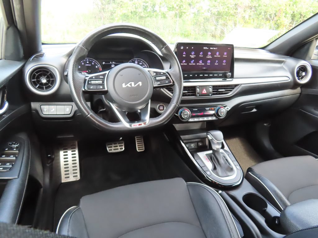 Used 2023 Kia Forte GT-Line FWD image 4
