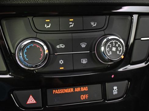 Used 2018 Buick Encore Preferred AWD/4WD image 31