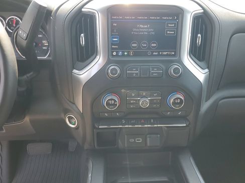 Used 2022 Chevrolet Silverado 1500 RST AWD/4WD image 16