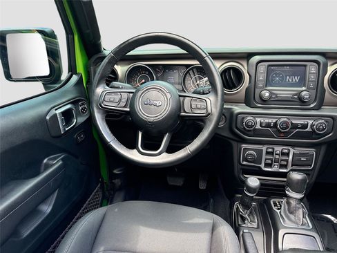 Used 2018 Jeep Wrangler Unlimited Sport S AWD/4WD image 22