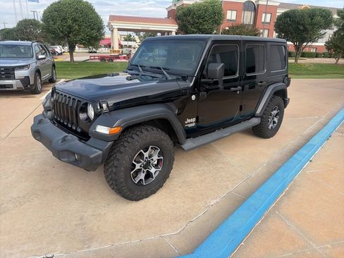 Used 2018 Jeep Wrangler Unlimited Sport S AWD/4WD image 8