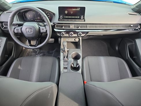 Used 2025 Honda Civic Sport image 9