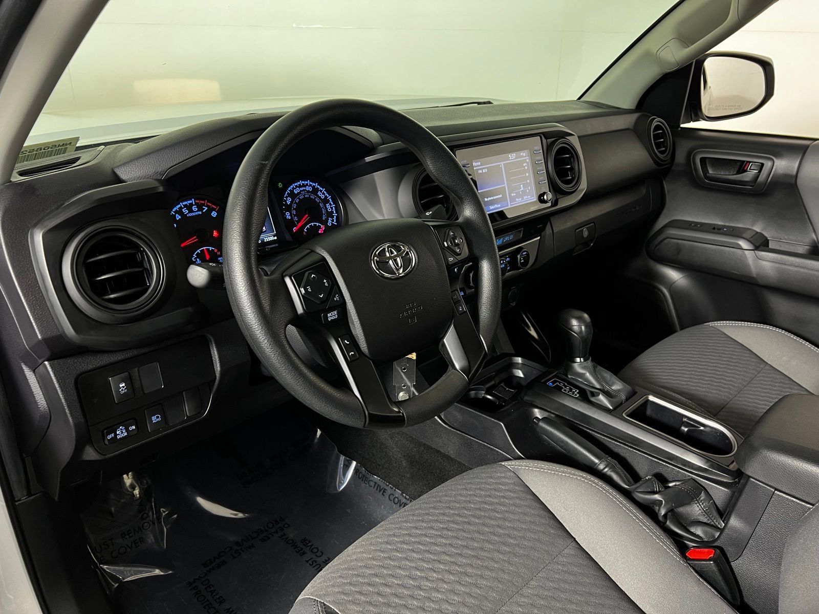 Used 2022 Toyota Tacoma SR AWD/4WD image 12