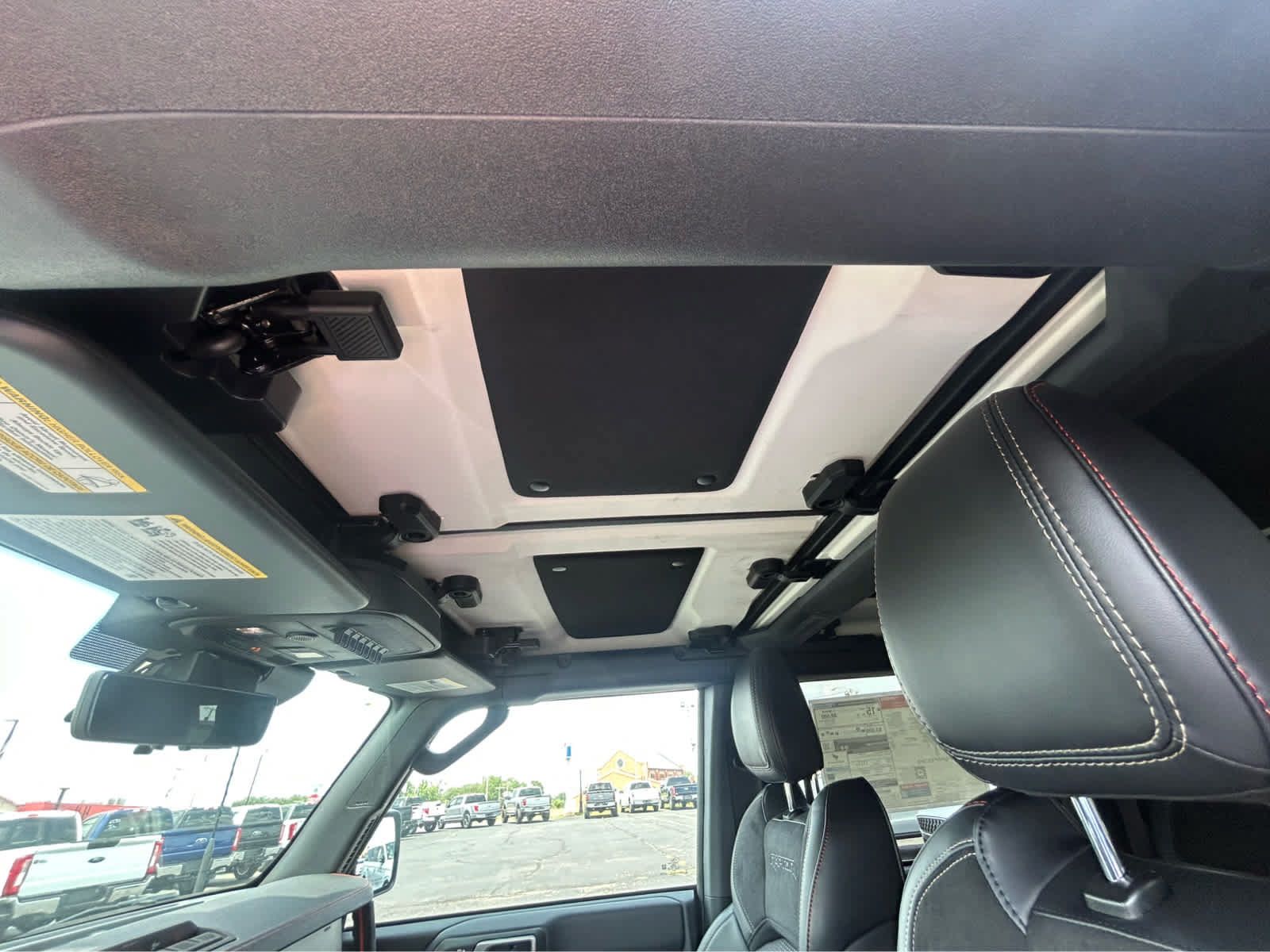 New 2026 Ford Bronco Raptor w/ Interior Carbon Fiber Pack AWD/4WD image 17