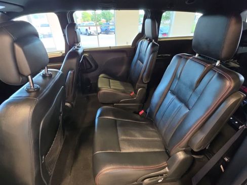 Used 2018 Dodge Grand Caravan GT FWD image 29