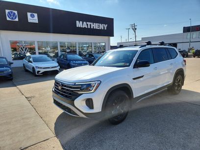 New 2026 Volkswagen Atlas Peak Edition