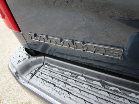 New 2026 RAM 2500 Laramie AWD/4WD image 11