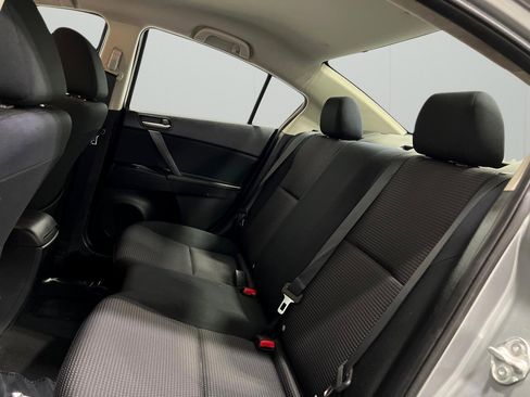 Used 2013 MAZDA MAZDA3 i SV image 24