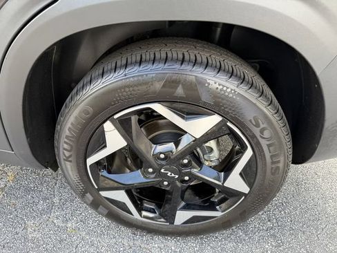 Certified 2025 Kia Seltos EX FWD image 47