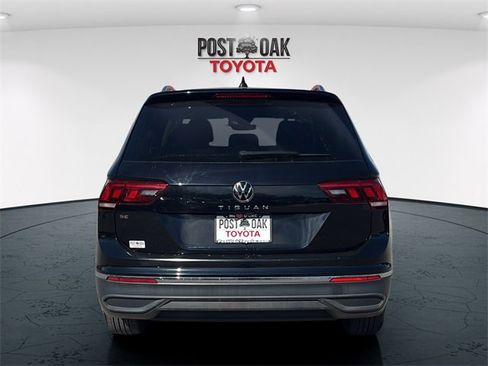 Used 2023 Volkswagen Tiguan SE image 6
