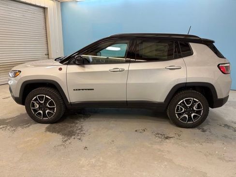 New 2026 Jeep Compass Trailhawk w/ Sun, Sound & Navigation Group image 4