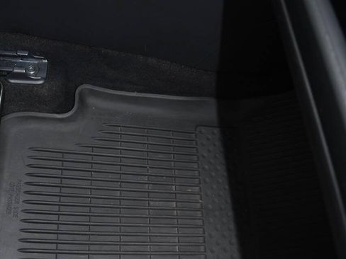 Used 2021 Toyota RAV4 XLE w/ Convenience Package AWD/4WD image 26
