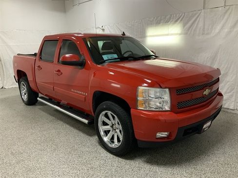 Used 2007 Chevrolet Silverado 1500 LTZ w/ Safety Package AWD/4WD image 6