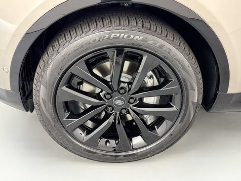 New 2026 Land Rover Discovery Dynamic SE AWD/4WD image 33