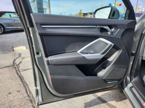 Certified 2025 Audi Q3 2.0T Premium Plus image 13