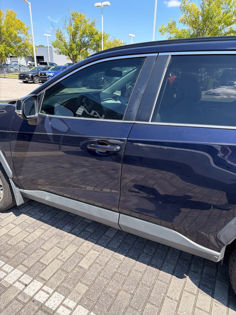 Used 2019 Toyota RAV4 XLE Premium FWD image 16