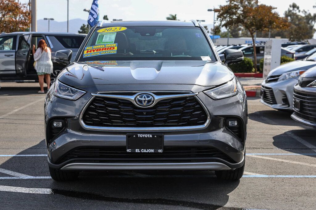 Used 2023 Toyota Highlander Platinum AWD/4WD image 21