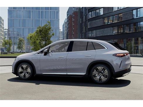 New 2025 Mercedes-Benz EQE 350+ 4MATIC SUV image 32