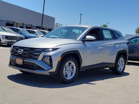 New 2026 Hyundai Tucson SE FWD image 2