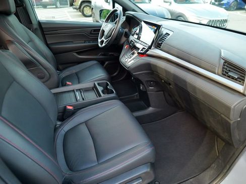 Used 2023 Honda Odyssey Sport image 33