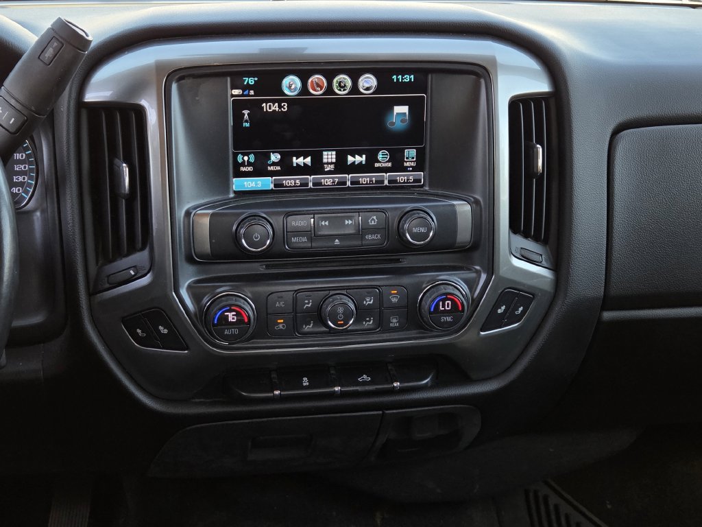 Used 2018 Chevrolet Silverado 1500 LT w/ All Star Edition AWD/4WD image 29
