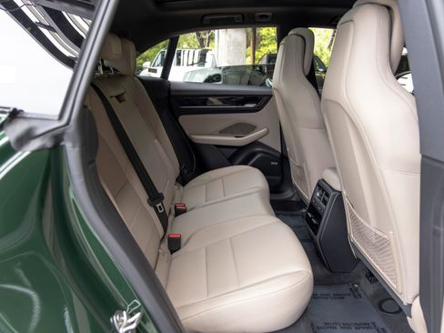 Certified 2025 Porsche Macan 4S Electric AWD/4WD image 51