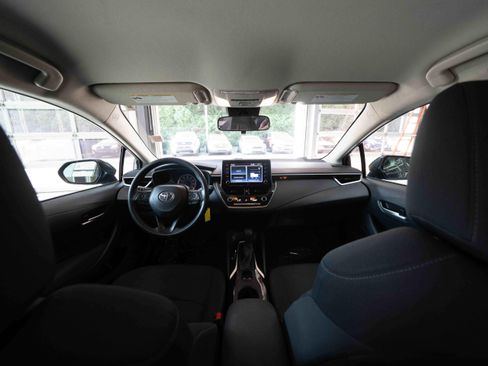 Used 2020 Toyota Corolla LE FWD image 19