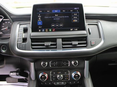 Used 2021 GMC Yukon SLT w/ SLT Premium Package image 17