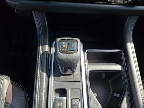 Certified 2022 Nissan Pathfinder Platinum w/ Cargo Package AWD/4WD image 14
