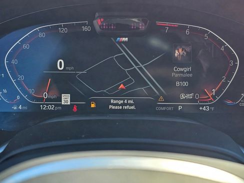 Used 2022 BMW 740i w/ M Sport Package image 23