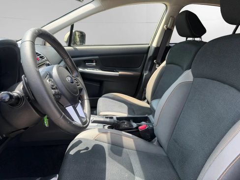 Used 2017 Subaru Crosstrek 2.0i Premium w/ Popular Package #1 AWD/4WD image 10