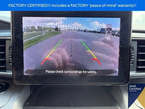 Used 2023 Ford Explorer XLT w/ Equipment Group 202A AWD/4WD image 36