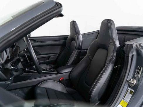 Used 2025 Porsche 911 Carrera GTS image 15