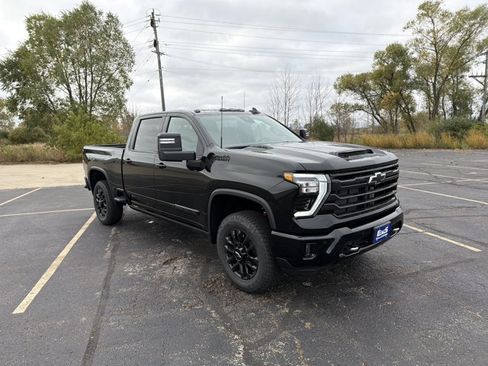 New 2026 Chevrolet Silverado 3500 High Country w/ Midnight Edition image 3