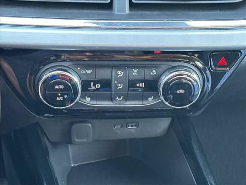 Certified 2025 Chevrolet Trax LT w/ Driver Confidence Package FWD image 28