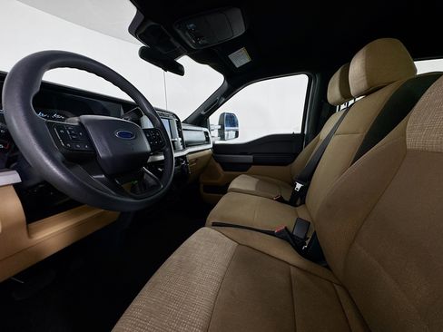 Used 2024 Ford F350 XLT image 19