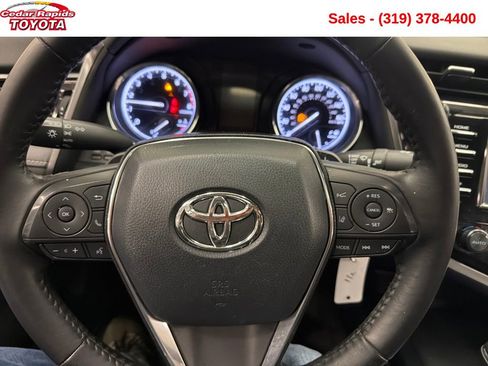 Used 2019 Toyota Camry SE image 16