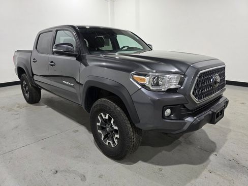 Used 2019 Toyota Tacoma TRD Off-Road image 4