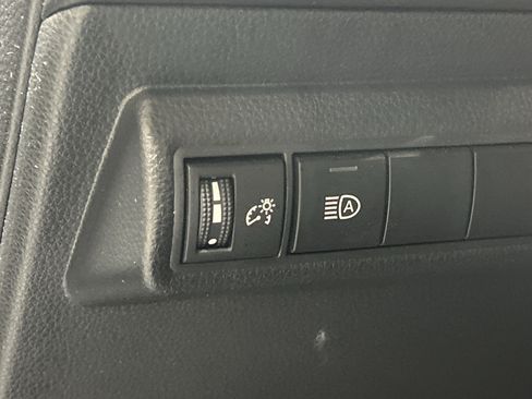 Certified 2025 Toyota Corolla LE FWD image 36