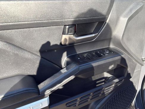 Used 2024 Toyota Tacoma TRD Off-Road image 10