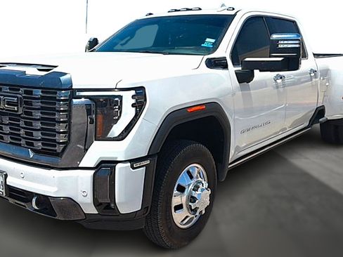 Used 2024 GMC Sierra 3500 Denali Ultimate AWD/4WD image 1