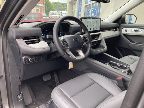 New 2026 Ford Explorer Active w/ Active Comfort Package AWD/4WD image 18