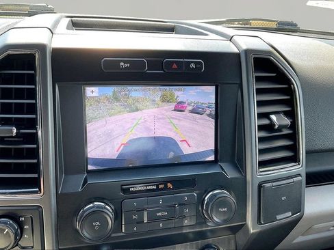 Used 2019 Ford F150 XLT w/ Equipment Group 302A Luxury AWD/4WD image 17