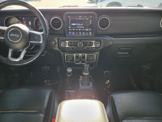 Used 2020 Jeep Wrangler Unlimited Sahara w/ Dual Top Group AWD/4WD image 13