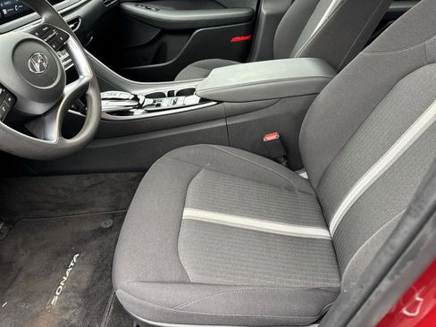 Used 2023 Hyundai Sonata SE image 13
