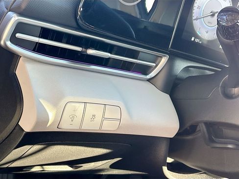 New 2025 Hyundai Elantra Limited w/ Cargo Package image 10