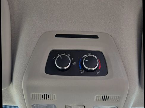 Used 2024 Ford Transit 350 XLT image 27