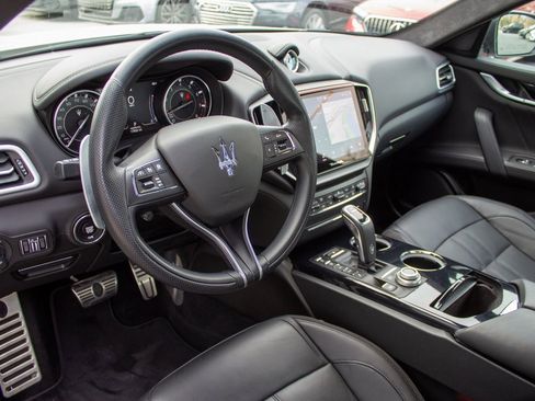 Used 2022 Maserati Ghibli Modena Q4 image 11