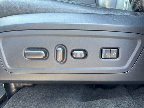 Used 2017 Lincoln Navigator L Reserve AWD/4WD image 38
