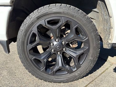 Used 2021 RAM 1500 Limited w/ Night Edition image 11